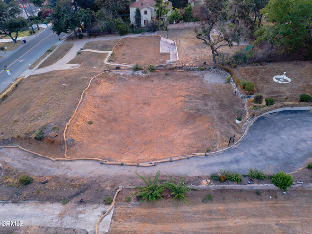 1145 E Altadena Drive, Altadena CA: https://media.crmls.org/mediaz/277297b6-7a18-4796-b320-9194bee24a3c.jpg