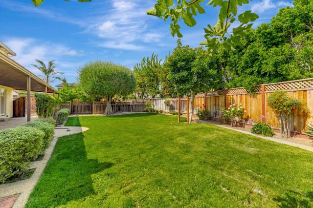 1615 Corte De Callas, San Jose CA: https://media.crmls.org/mediaz/2772d3b6-23cd-4c69-86f4-35c38b2b48a1.jpg