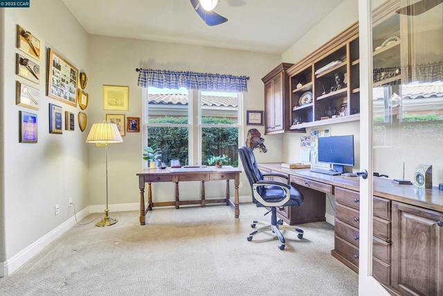 1648 Chianti Ln, Brentwood CA: https://media.crmls.org/mediaz/277335bc-fa7d-4a49-a573-a3e2c8959754.jpg