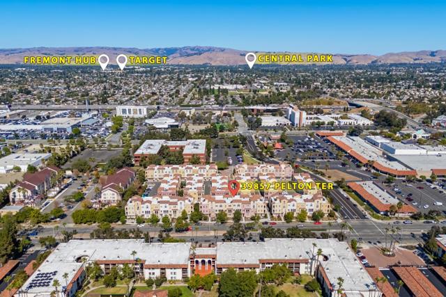 39857 Pelton Terrace, Newark CA: https://media.crmls.org/mediaz/2773b2b4-def8-42ee-8d0f-35c4903181e0.jpg