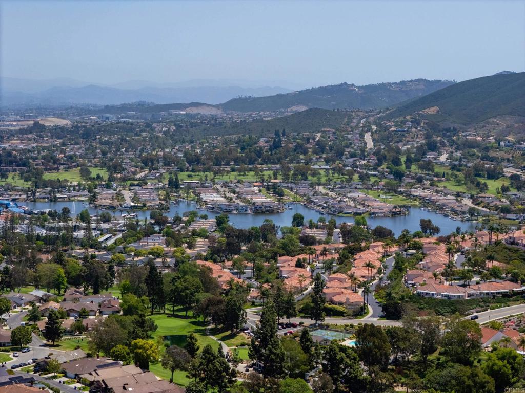 https://media.crmls.org/mediaz/27744804-1f1b-4c93-ac24-c6d9c88c8fdd.jpg?preset=X-Large