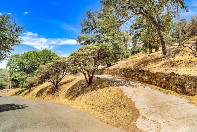 Detail Gallery Image 24 of 41 For 2113 Whispering Pines Dr, Julian,  CA 92036 - 4 Beds | 1 Baths