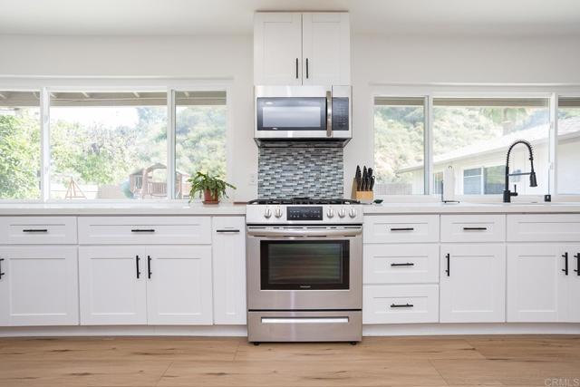 Detail Gallery Image 11 of 53 For 5627 Yerba Anita, San Diego,  CA 92115 - 4 Beds | 2 Baths