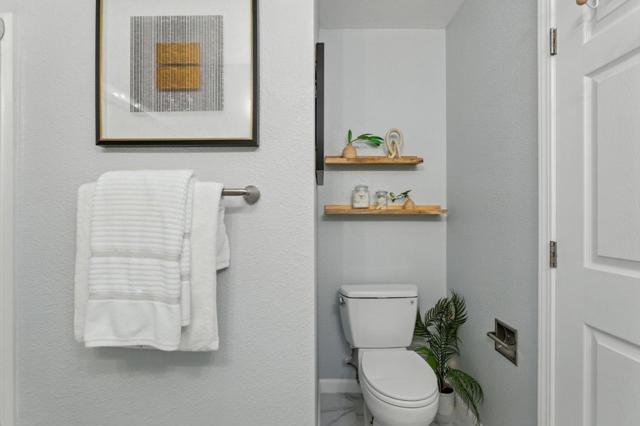 369 N Claremont Street, San Mateo CA: https://media.crmls.org/mediaz/277574a4-2007-470e-aee5-04576fc85700.jpg