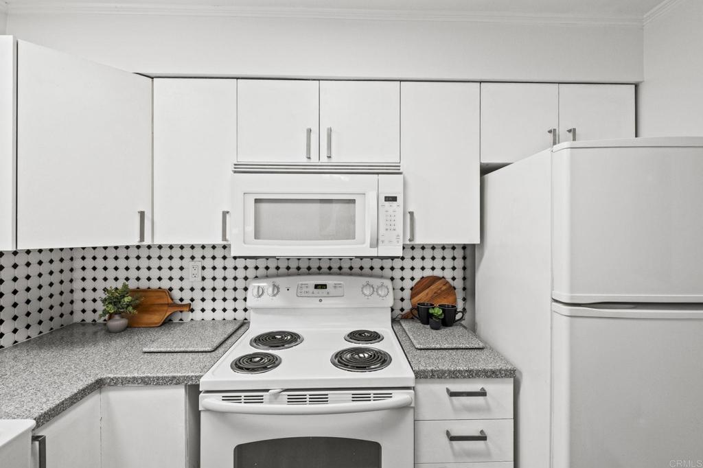 2658 Worden Street - photo 15