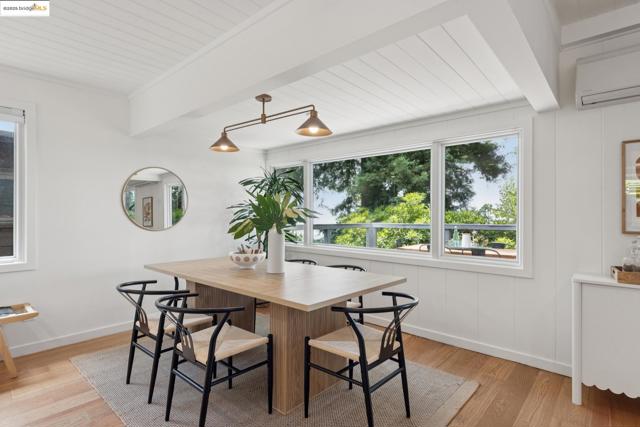1270 Queens Rd, Berkeley CA: https://media.crmls.org/mediaz/27764cc5-9c35-44c3-ab4c-37bad8d15670.jpg