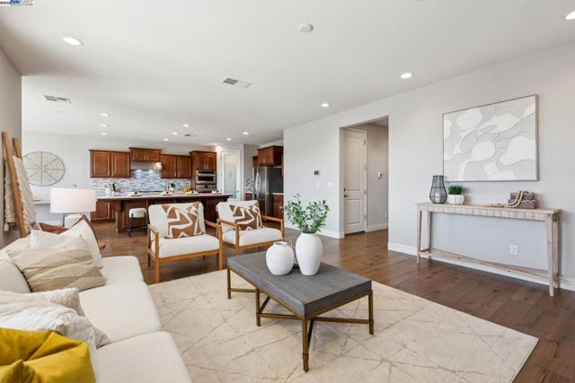 Image 7 of 60 For 29761 Cantera Dr