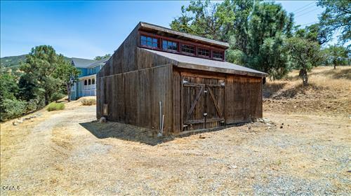 Detail Gallery Image 35 of 51 For 18444 Water Canyon Rd, Tehachapi,  CA 93561 - 3 Beds | 2/1 Baths