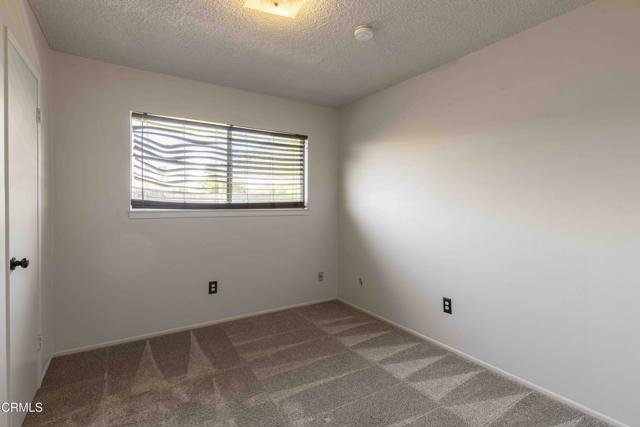 Detail Gallery Image 14 of 26 For 1215 Mckinley Ave, Bakersfield,  CA 93308 - 3 Beds | 2 Baths