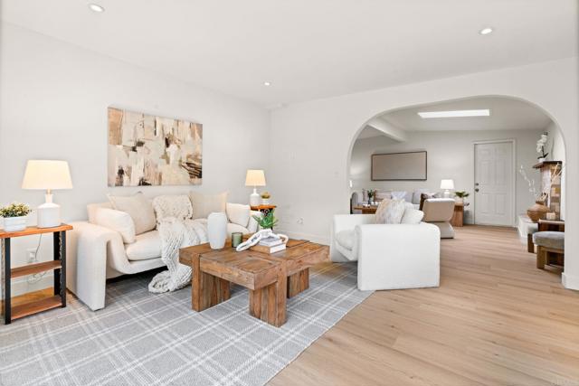 Detail Gallery Image 5 of 22 For 4927 Chateau Drive, San Diego,  CA 92117 - 3 Beds | 1 Baths