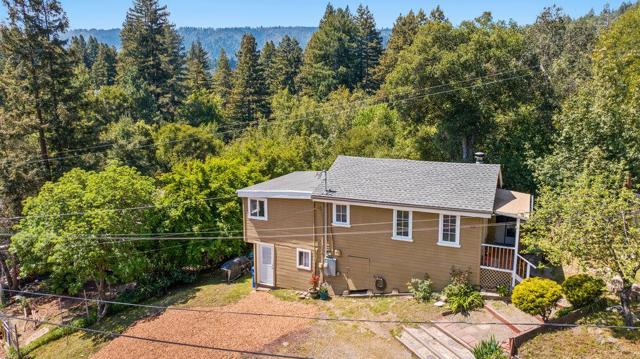 230 Riverview, Boulder Creek CA: https://media.crmls.org/mediaz/2777faee-30bd-4c54-b302-6a1056d1a3f0.jpg