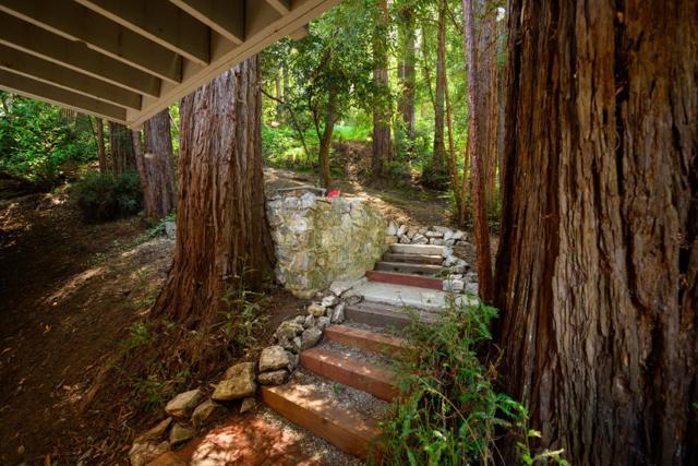 585 Bethany Drive, Scotts Valley CA: https://media.crmls.org/mediaz/2778078d-a8ec-4d77-a6d5-931ce4373b36.jpg