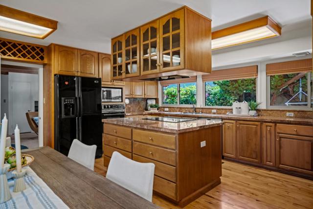 30 Santa Ana Drive, Salinas CA: https://media.crmls.org/mediaz/27781f0d-8be8-40b6-aa14-4b747dca345a.jpg
