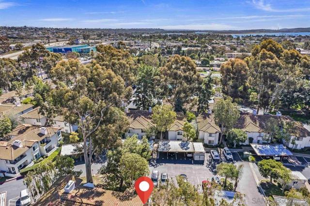 4887 Bella Pacific Row, San Diego CA: https://media.crmls.org/mediaz/277884df-b71c-4b0a-b35a-7aba30879315.jpg