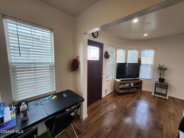 5841 Tujunga Avenue, North Hollywood CA: https://media.crmls.org/mediaz/2779e989-d8e8-4ee8-b551-a7026aec90aa.jpg