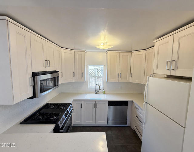 10832 Otsego Street, Los Angeles, California 91602, 2 Bedrooms Bedrooms, ,1 BathroomBathrooms,Residential Lease,For Rent,10832 Otsego Street,CRP1-23188