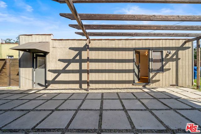 3000 Finch Street, Los Angeles CA: https://media.crmls.org/mediaz/277b3970-712f-4efc-8037-9e95c049d93d.jpg