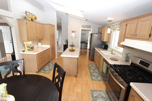 1215 Anchors Way, Ventura CA: https://media.crmls.org/mediaz/277b9b99-eb7c-4fd4-b361-f8a5d75f06e9.jpg