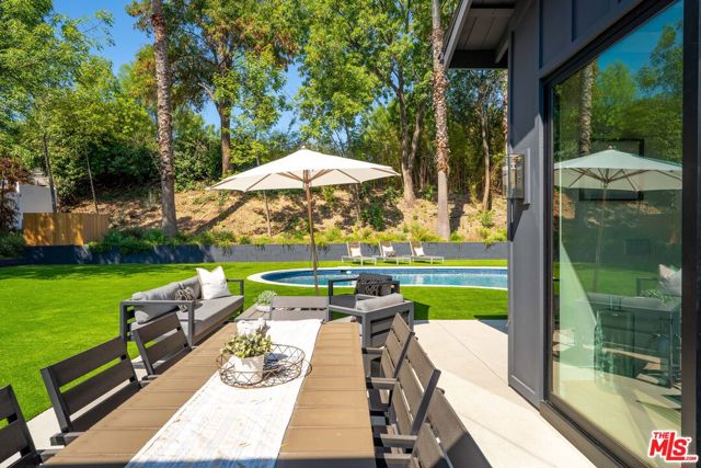 20215 Lorenzana Drive, Woodland Hills CA: https://media.crmls.org/mediaz/277b9c49-27bd-4831-8d5c-4874a771edaf.jpg
