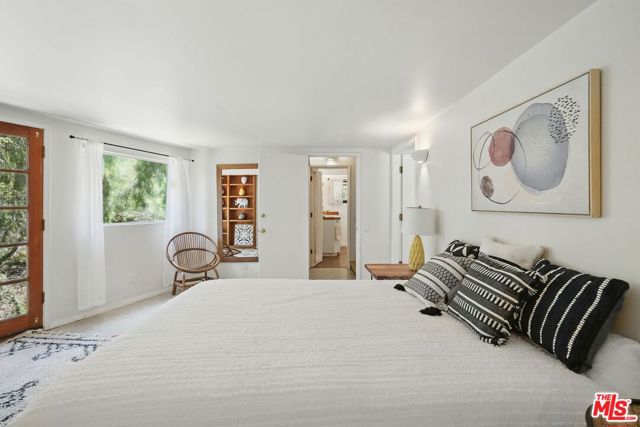 1527 Bainum Drive, Topanga CA: https://media.crmls.org/mediaz/277bc44b-29cc-49c4-bec0-8b8d659cfd34.jpg