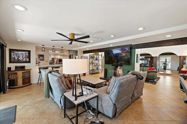 Image 15 of 72 For 73191 Shadow Mountain Drive