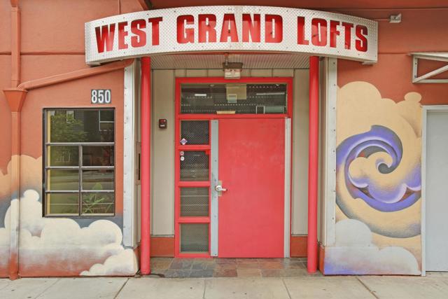 850 W Grand Avenue, Oakland CA: https://media.crmls.org/mediaz/277c5811-b77b-44d8-b1c8-50742b1d084d.jpg