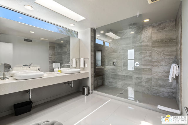 770 N Girasol Court, Palm Springs CA: https://media.crmls.org/mediaz/277cdda2-3e84-40aa-99c9-a40e70a8965c.jpg