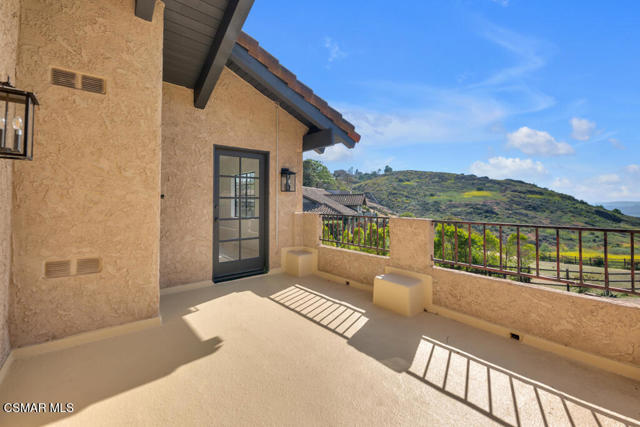 751 Wildwood Avenue, Thousand Oaks CA: https://media.crmls.org/mediaz/277e48da-dba8-438e-bc50-d5fe1ded537a.jpg