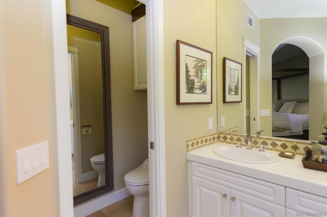 2537 Carriagedale Row, La Jolla CA: https://media.crmls.org/mediaz/277fb2fe-32d1-46e0-b564-821068d107a7.jpg