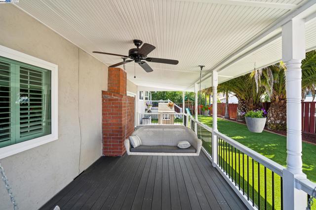 2740 Mohawk Cir, San Ramon CA: https://media.crmls.org/mediaz/277fc061-e0cf-4179-bf09-3e995fc6275d.jpg