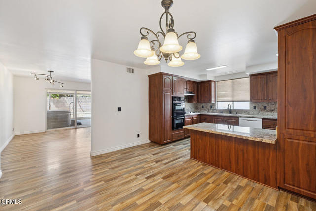 Detail Gallery Image 10 of 24 For 1359 Swansea Ave, Ventura,  CA 93004 - 3 Beds | 2 Baths