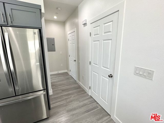 1123 Browning Boulevard, Los Angeles CA: https://media.crmls.org/mediaz/2780aa51-9982-43cf-82e2-af32cf8fd210.jpg