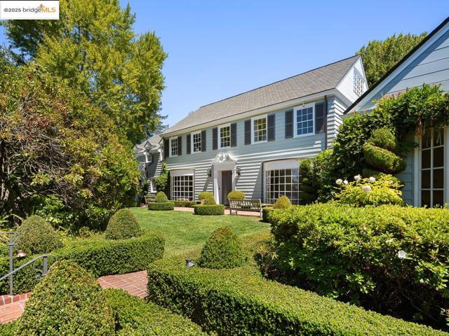 120 Hazel Ln, Piedmont CA: https://media.crmls.org/mediaz/2781f74b-4437-4b3f-ba1b-9f3d92fa800d.jpg