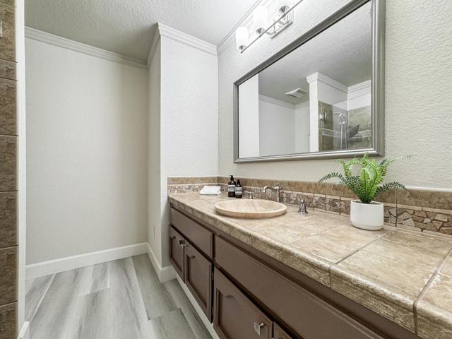 122 Purcell Drive, Alameda CA: https://media.crmls.org/mediaz/27829fd0-f110-4279-8744-59f9a3f9a991.jpg