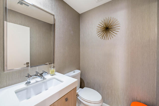 24 Calle Ardilla, Rancho Mirage CA: https://media.crmls.org/mediaz/27830225-3eb9-4050-ab38-8e210777128d.jpg