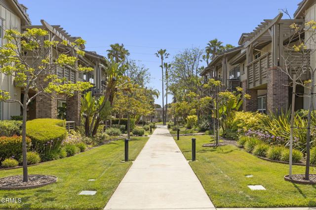 1524 Windshore Way, Oxnard CA: https://media.crmls.org/mediaz/27833e86-fdfb-47dc-a99c-99e97f6ae710.jpg