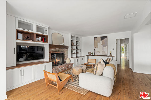 8044 Cowan Avenue, Los Angeles CA: https://media.crmls.org/mediaz/2783cc6c-1b47-44ce-854a-49a93dac2e06.jpg