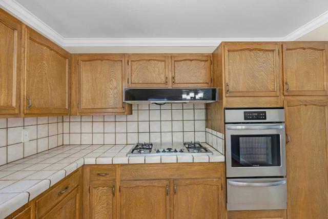 10 Banff Way, Pacifica CA: https://media.crmls.org/mediaz/27853b2d-2c20-4f50-b116-03d6d771f8d8.jpg