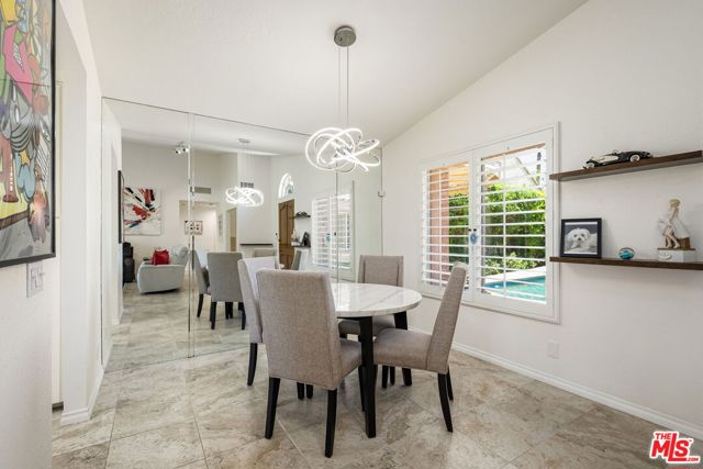 69385 Avenida De Las Montanas, Cathedral City CA: https://media.crmls.org/mediaz/27855805-c3c2-4949-9495-58adbdc95c00.jpg