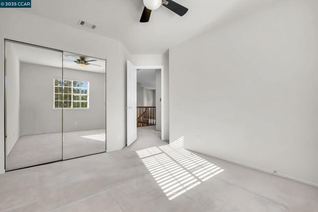 337 Saclan Terrace, Clayton CA: https://media.crmls.org/mediaz/2785add8-16a7-495c-b69a-a5654a8a0b03.jpg