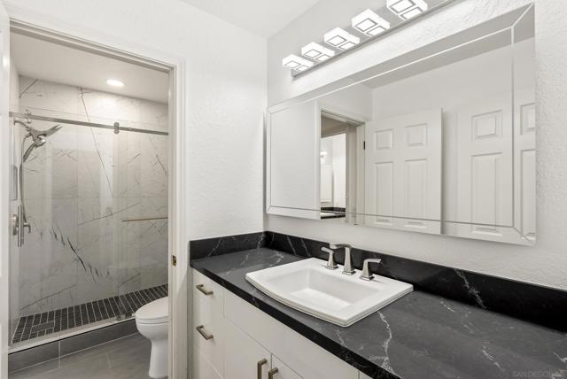 6518 Monte Fuego, Rancho Santa Fe CA: https://media.crmls.org/mediaz/2786218f-e36a-4441-8726-85352252c45b.jpg