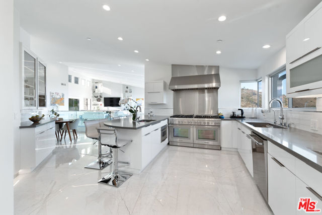 Drew Fenton | 28405 Via Acero Street Malibu CA | MLS: 7236533