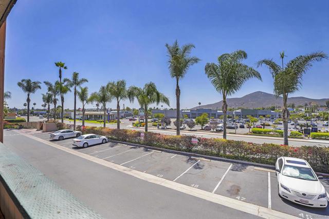 8703 Lake Murray Blvd, San Diego CA: https://media.crmls.org/mediaz/27866c77-40e6-41a2-ab41-0c2acf9cca99.jpg