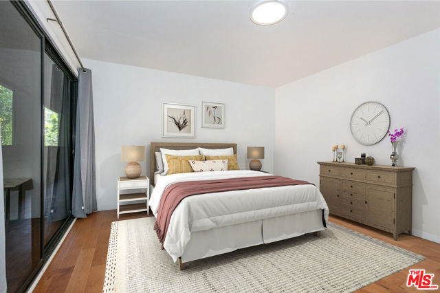 110 N Barrington Avenue, Los Angeles CA: https://media.crmls.org/mediaz/2786a4b9-d063-42e3-b555-971a57912f48.jpg