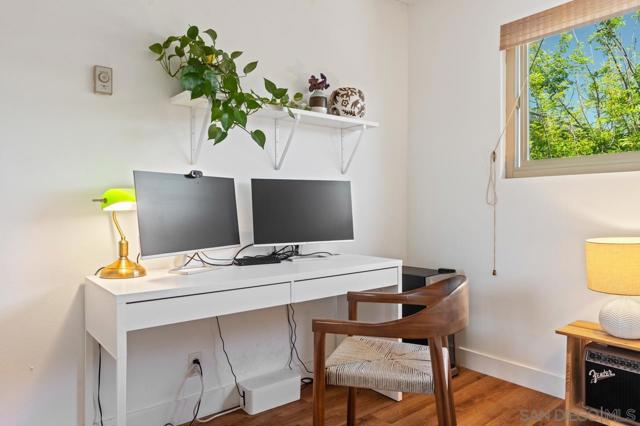8150 Lemon Ave, La Mesa CA: https://media.crmls.org/mediaz/2786e55a-eb1a-4523-9833-1a403dfb4bb8.jpg