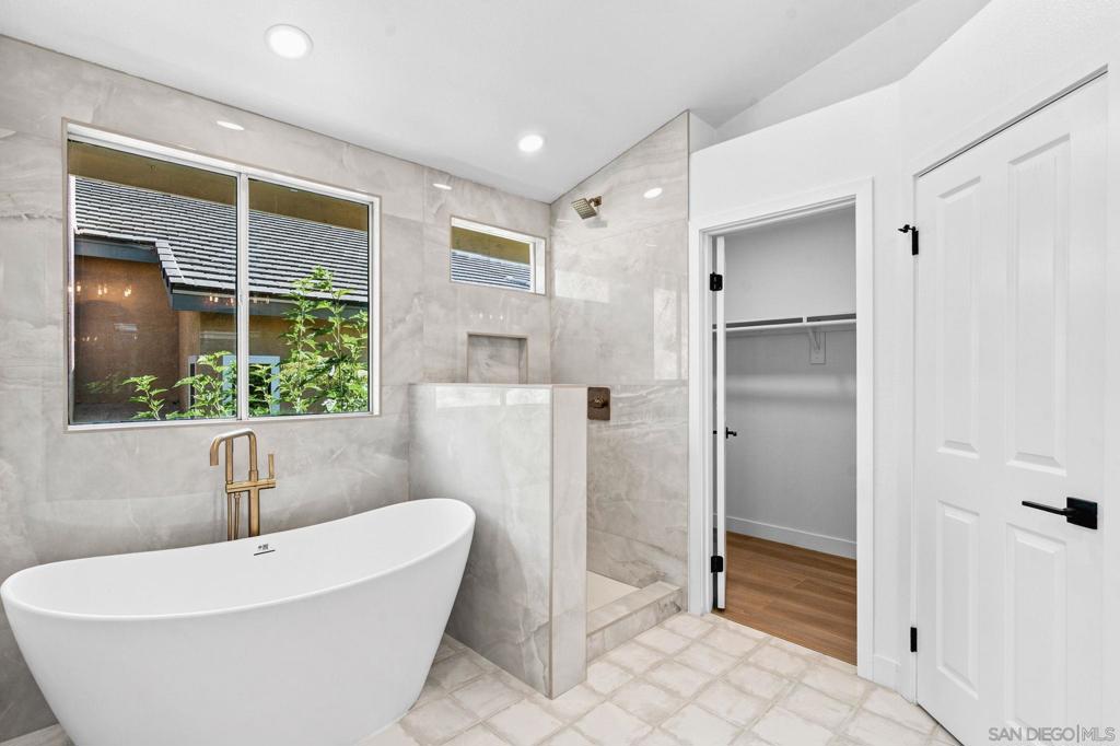 13679 Essence Rd - photo 17