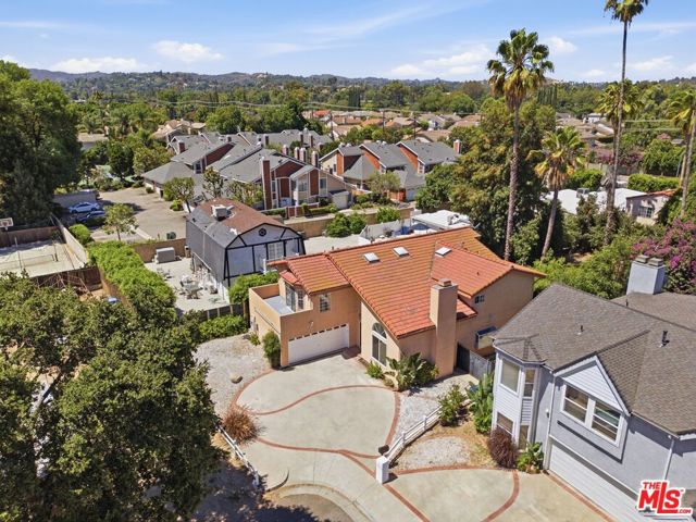 19250 Oxnard Street photo 34