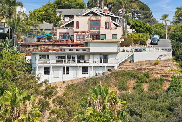 1694 Torrance St, San Diego CA: https://media.crmls.org/mediaz/2789afbe-f6af-47d7-baea-eed075b7463d.jpg