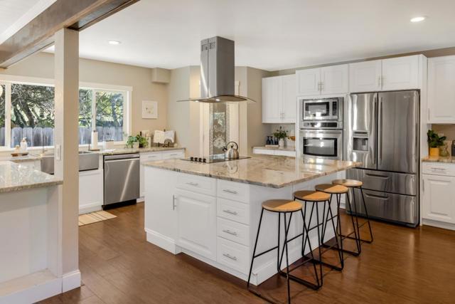 15410 Oak Hills Drive, Salinas CA: https://media.crmls.org/mediaz/278a40ed-051d-461a-933a-e0d0ad087a23.jpg