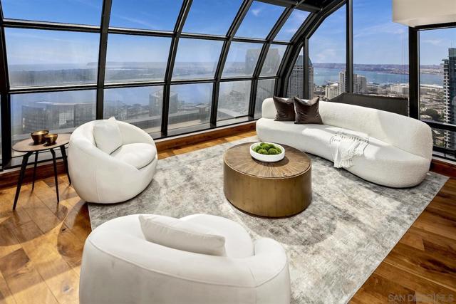 100 Harbor Dr, San Diego CA: https://media.crmls.org/mediaz/278af65d-bc14-4cdd-8499-bea14a4db2e7.jpg